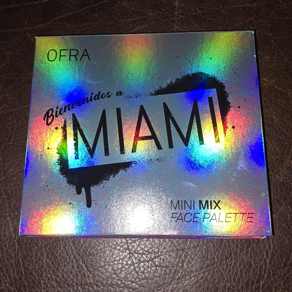 NEW-Ofra Bienvenidos a Miami palette
